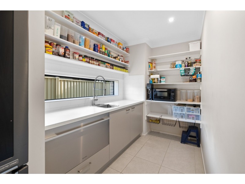 48 Bailey Road, Birkdale QLD 4159