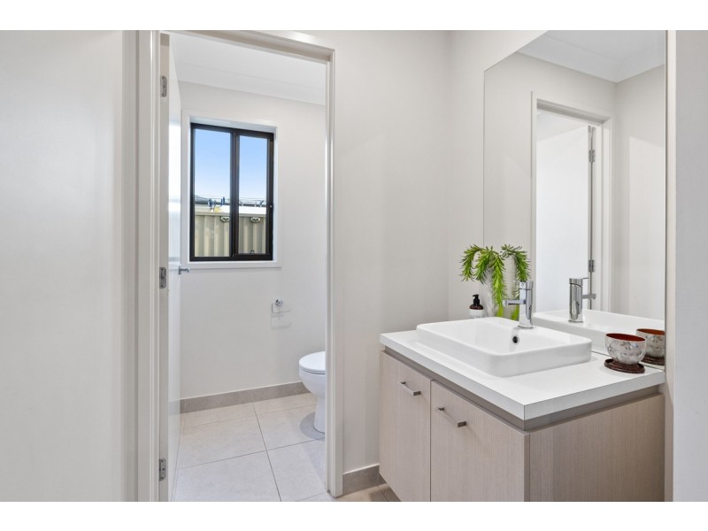 48 Bailey Road, Birkdale QLD 4159