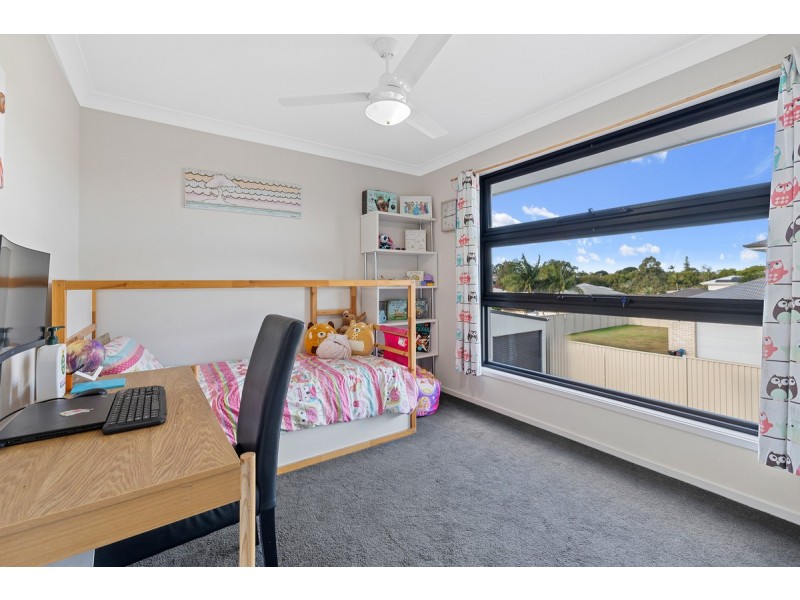 48 Bailey Road, Birkdale QLD 4159