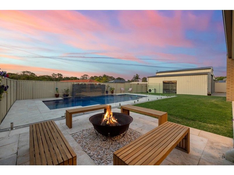 48 Bailey Road, Birkdale QLD 4159