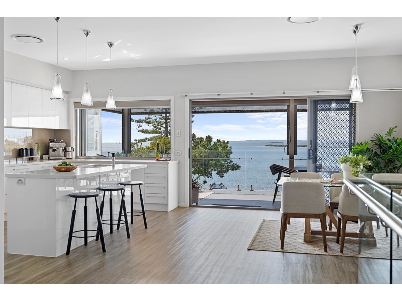 379 Esplanade, Manly QLD 4179