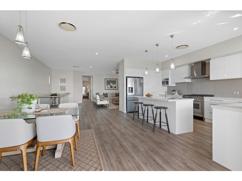 379 Esplanade, Manly QLD 4179