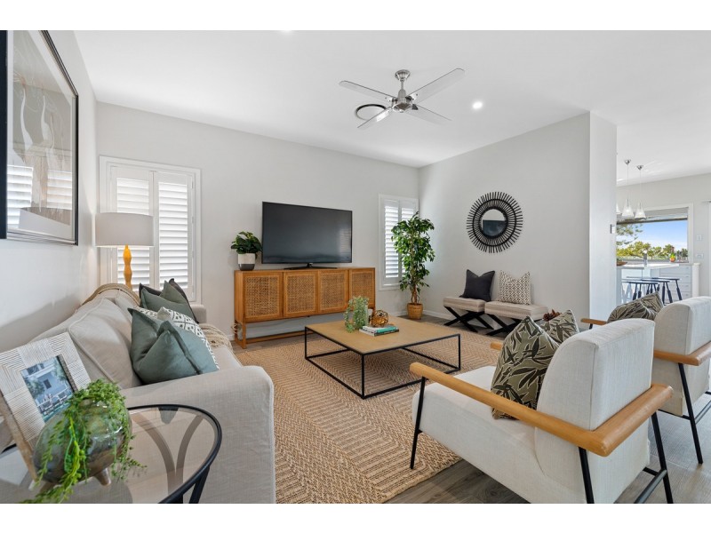 379 Esplanade, Manly QLD 4179