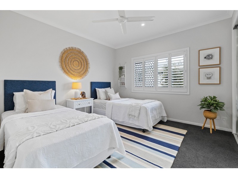 379 Esplanade, Manly QLD 4179