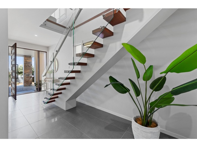 379 Esplanade, Manly QLD 4179