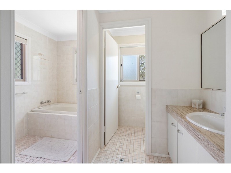 16 Hanover Drive, Alexandra Hills QLD 4161