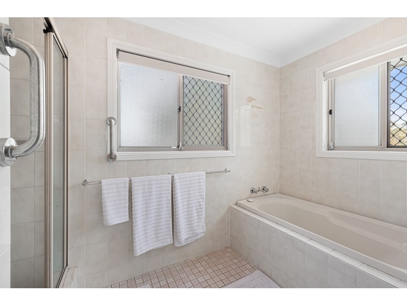 16 Hanover Drive, Alexandra Hills QLD 4161