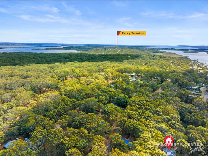 21 Wentworth Parade, Russell Island QLD 4184