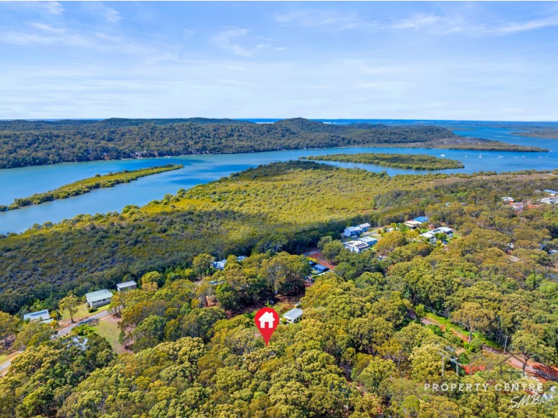 21 Wentworth Parade, Russell Island QLD 4184