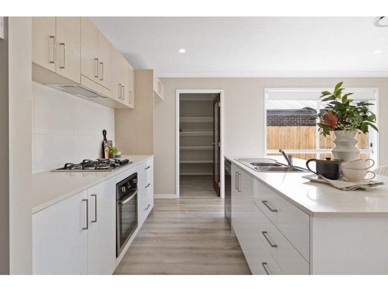 3 Banks Way, Logan Reserve QLD 4133