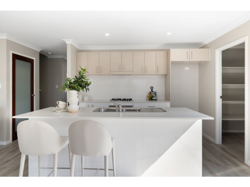 3 Banks Way, Logan Reserve QLD 4133