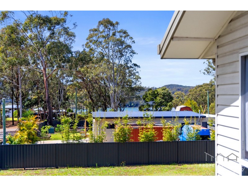 6-8 Oxley Avenue, Russell Island QLD 4184