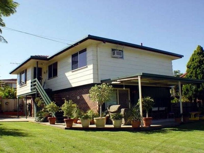 4 St Andrews Avenue, Birkdale QLD 4159