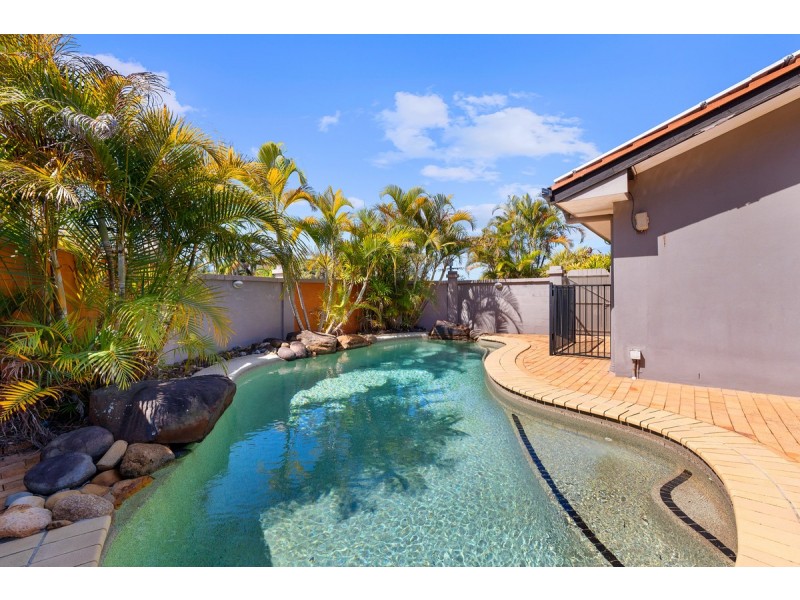 1 Sandpiper Street, Wellington Point QLD 4160