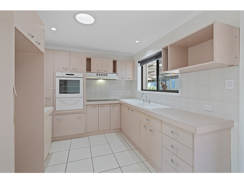 1 Sandpiper Street, Wellington Point QLD 4160