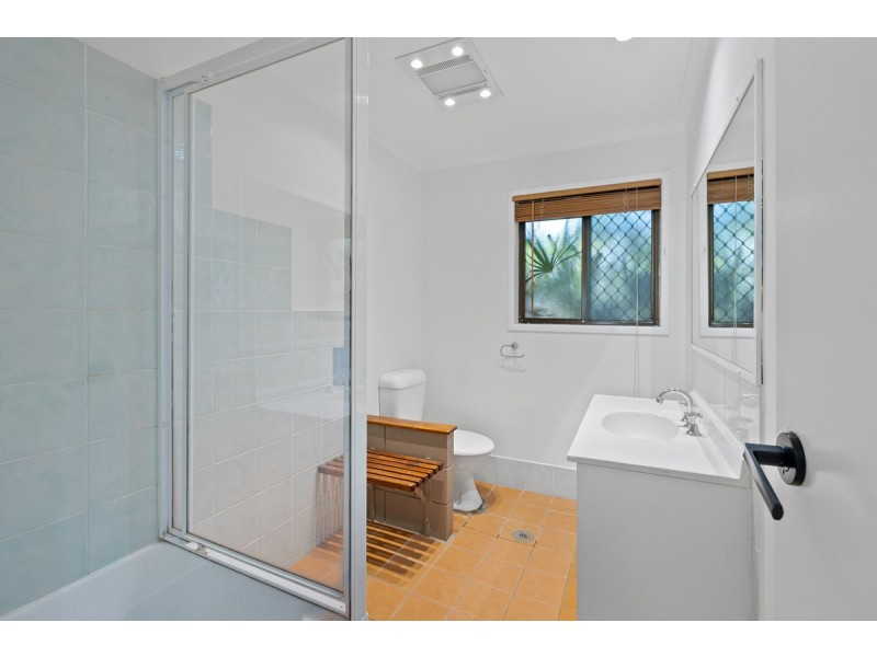 1 Sandpiper Street, Wellington Point QLD 4160