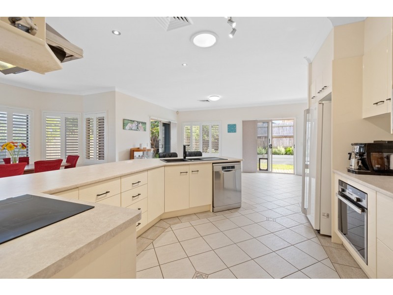 67 Collingwood Road, Birkdale QLD 4159