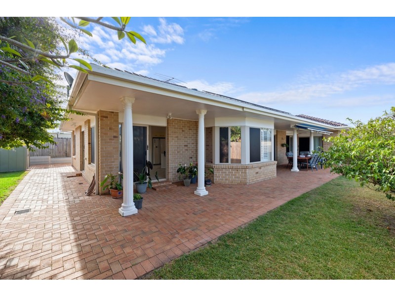 67 Collingwood Road, Birkdale QLD 4159