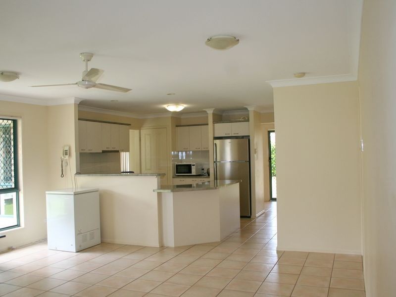 101 Bunker Road, Victoria Point QLD 4165