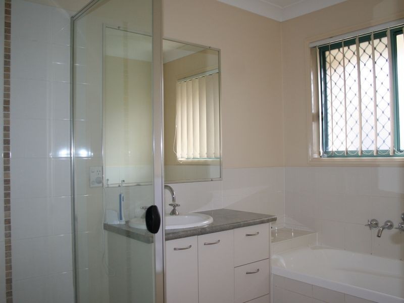 101 Bunker Road, Victoria Point QLD 4165