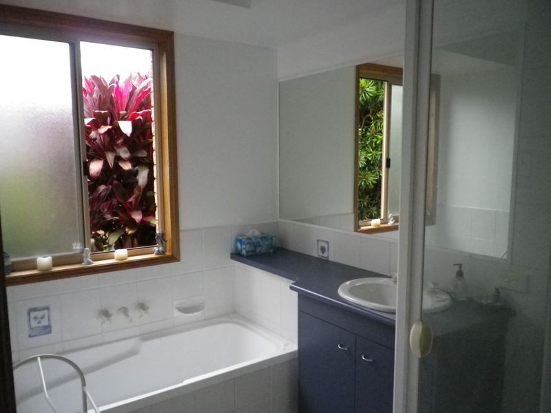 35 Manor Drive, Wellington Point QLD 4160