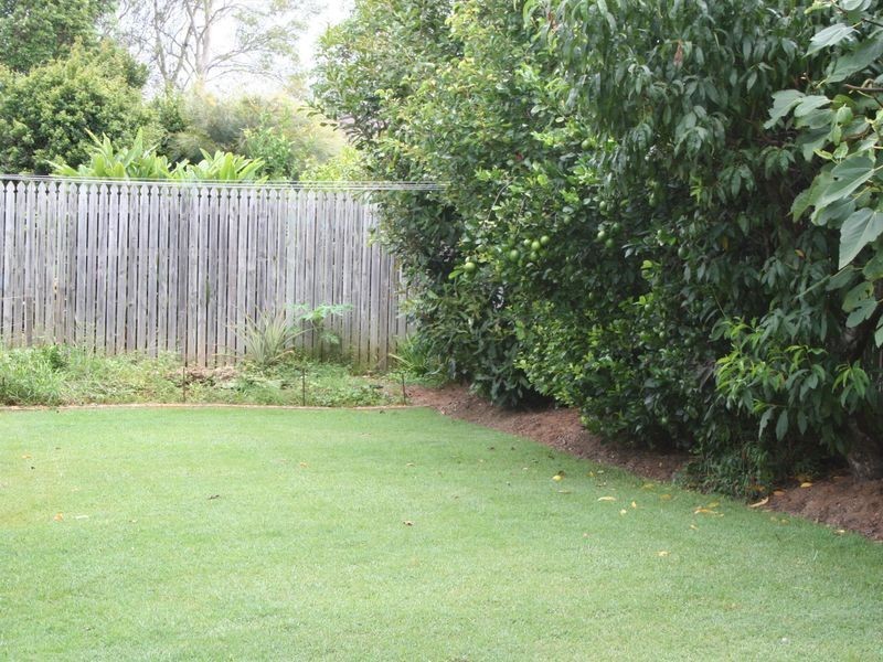 35 Manor Drive, Wellington Point QLD 4160