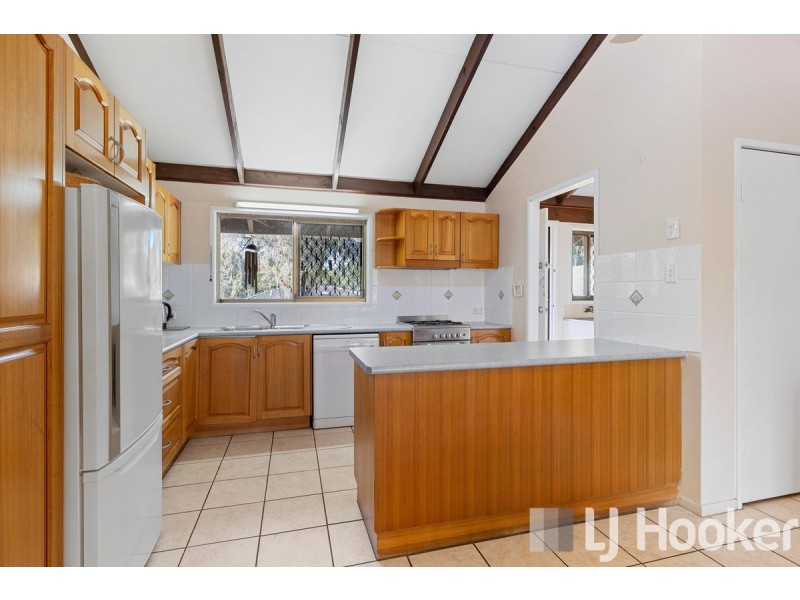 27 Lowanna Terrace, Cleveland QLD 4163