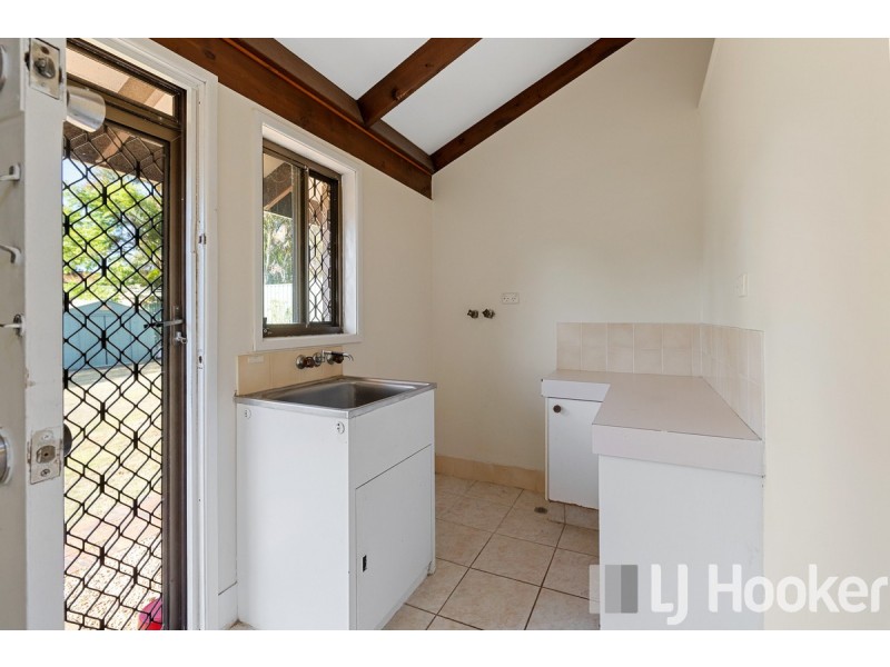 27 Lowanna Terrace, Cleveland QLD 4163