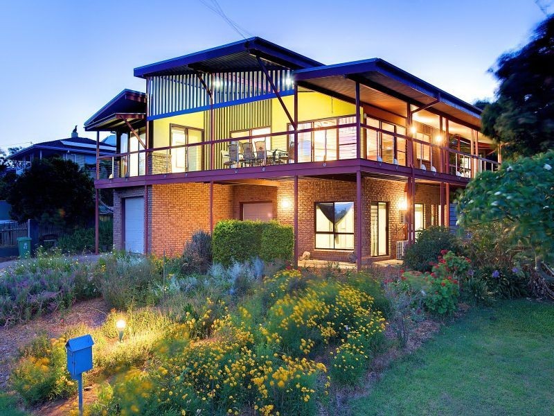42 Raby Esplanade, Ormiston QLD 4160