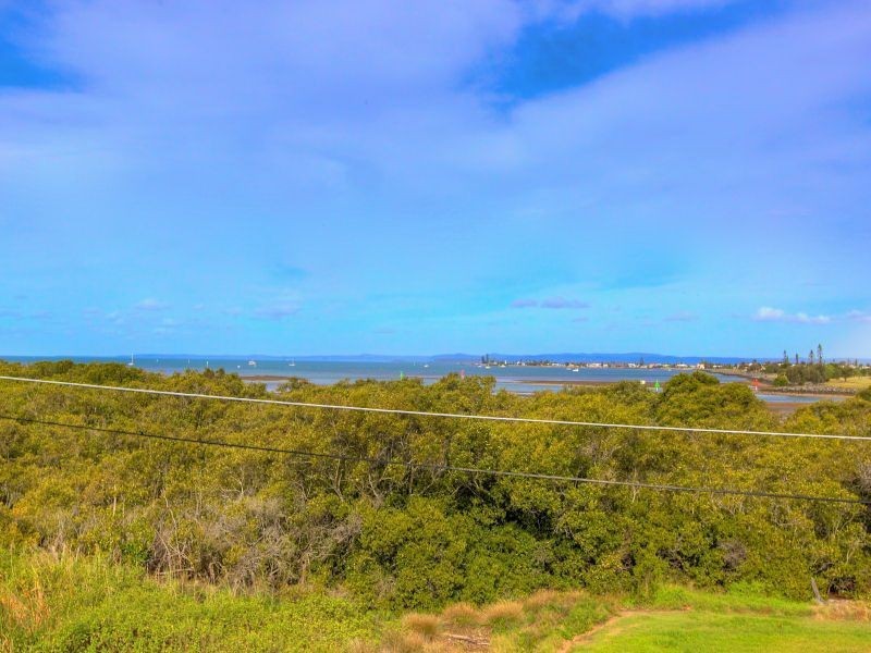 42 Raby Esplanade, Ormiston QLD 4160