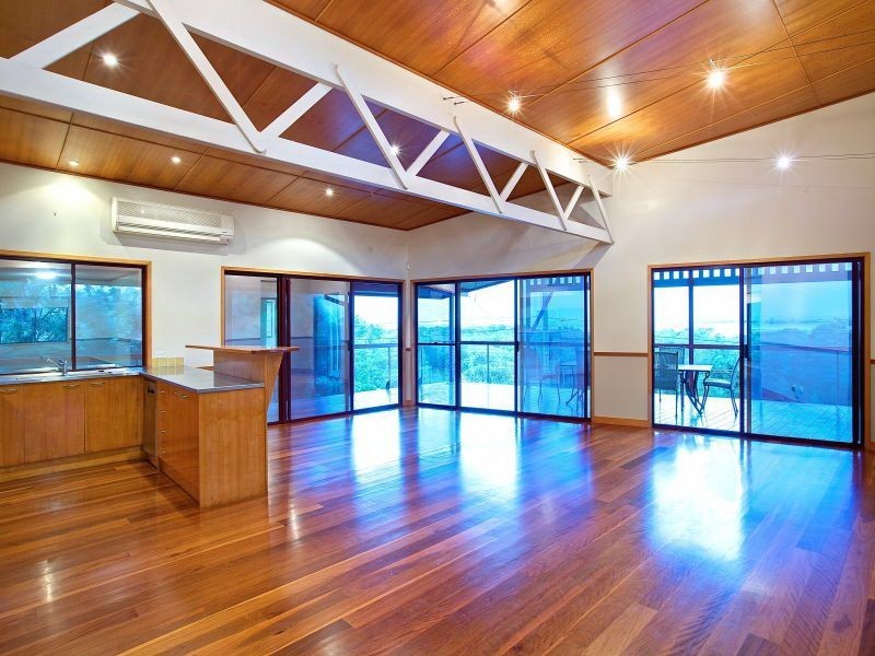 42 Raby Esplanade, Ormiston QLD 4160