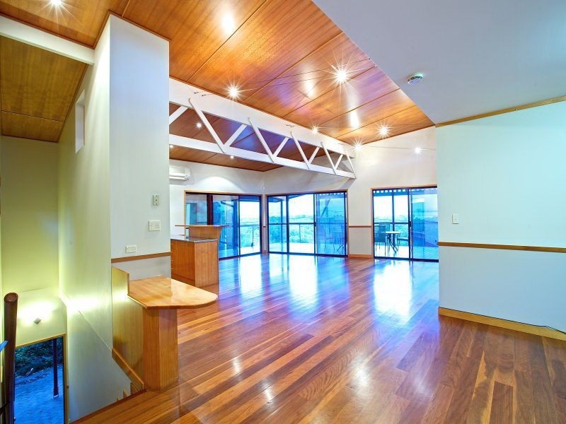 42 Raby Esplanade, Ormiston QLD 4160