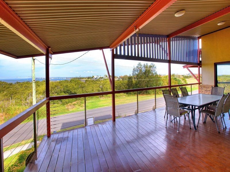 42 Raby Esplanade, Ormiston QLD 4160