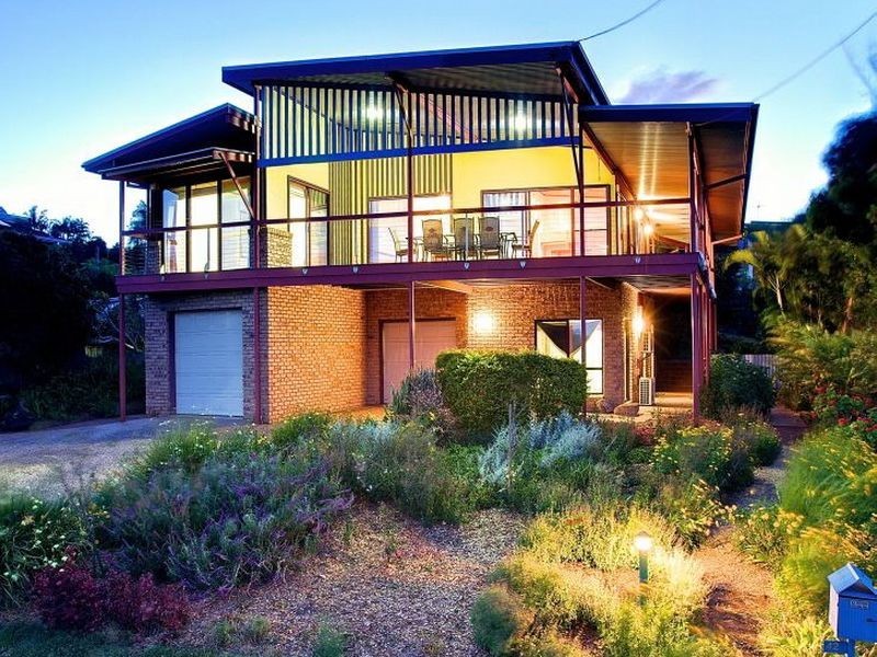 42 Raby Esplanade, Ormiston QLD 4160