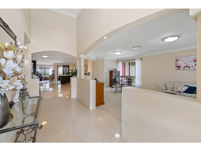 8 Cypress Street, Heathwood QLD 4110