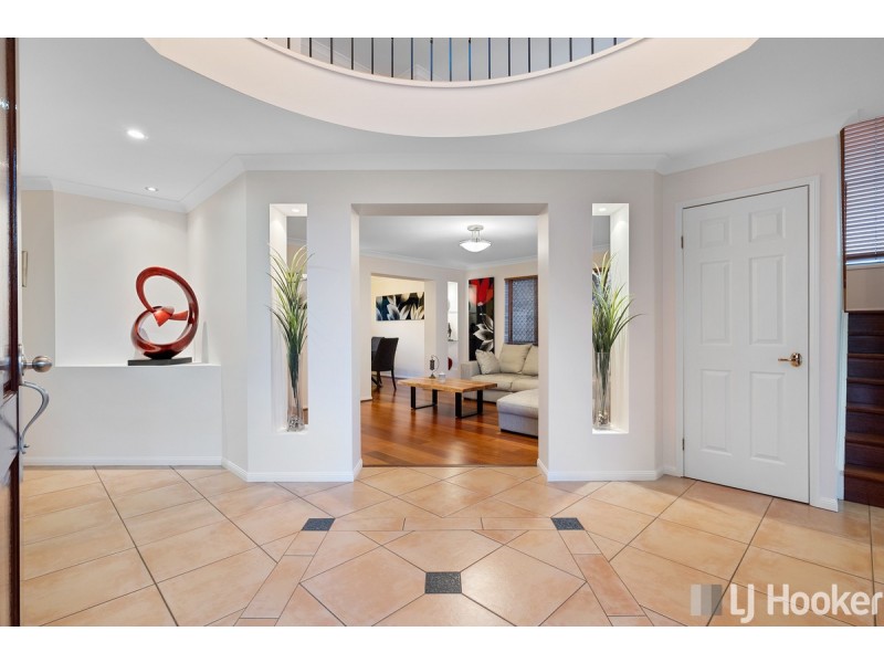 8 Eucalypt Place, Ormiston QLD 4160