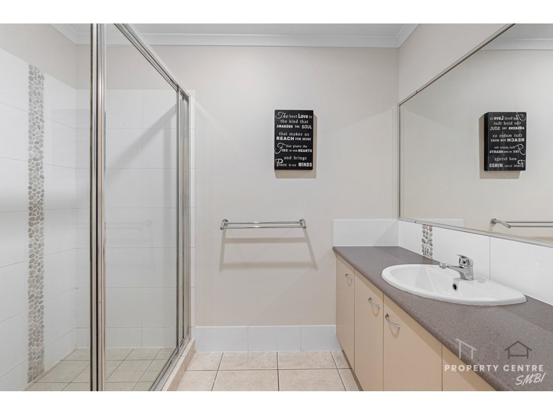 35 Bernborough Street, Russell Island QLD 4184