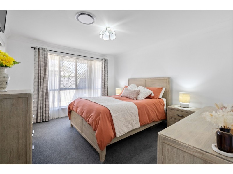 16 Lauren Court, Birkdale QLD 4159