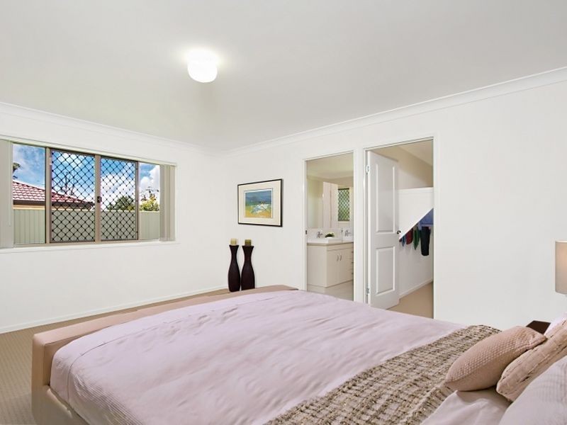 8 Westmill Close, Wellington Point QLD 4160