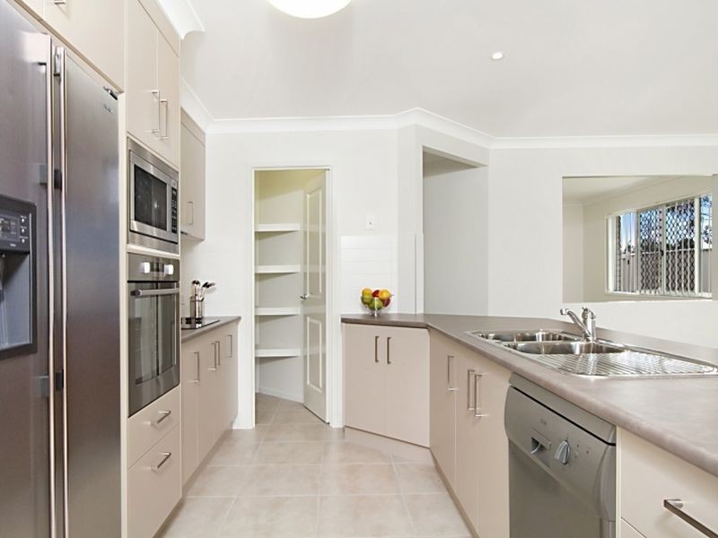 49 Lancaster Circuit, Redland Bay QLD 4165