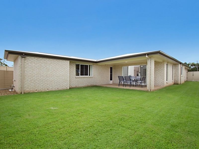 49 Lancaster Circuit, Redland Bay QLD 4165