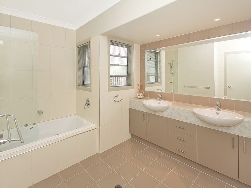 61 Vineyard Drive, Mount Cotton QLD 4165