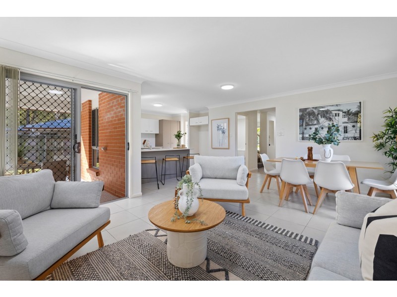 10 Green Place, Redland Bay QLD 4165