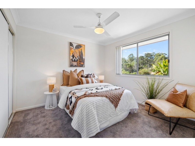 10 Green Place, Redland Bay QLD 4165