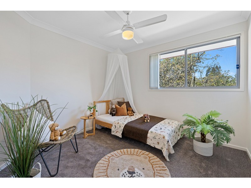 10 Green Place, Redland Bay QLD 4165