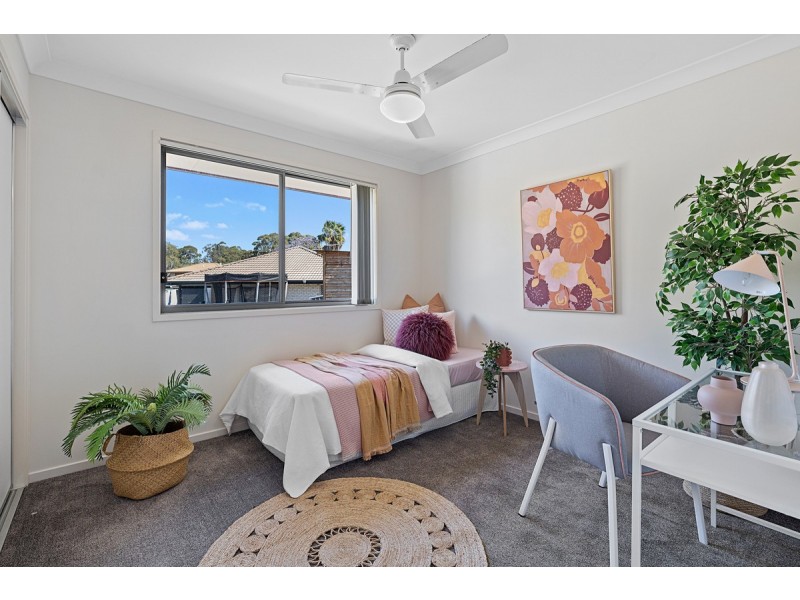 10 Green Place, Redland Bay QLD 4165