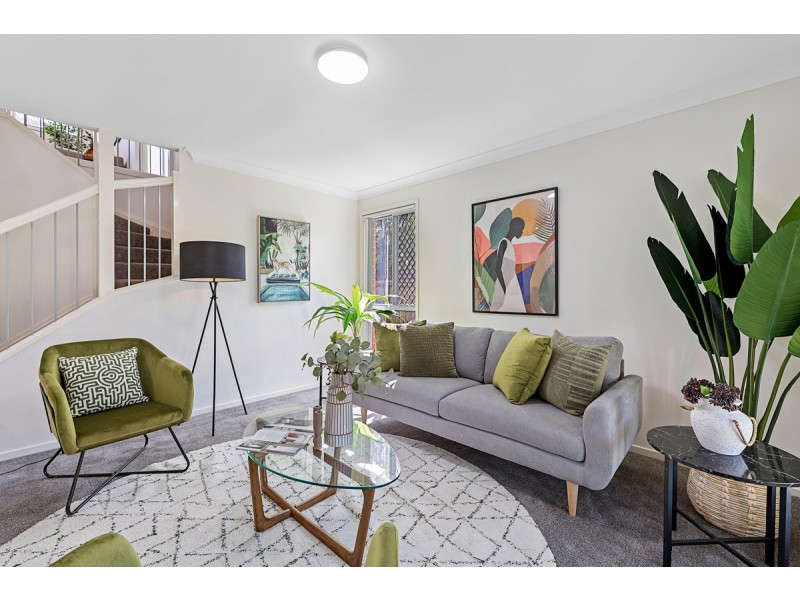 10 Green Place, Redland Bay QLD 4165