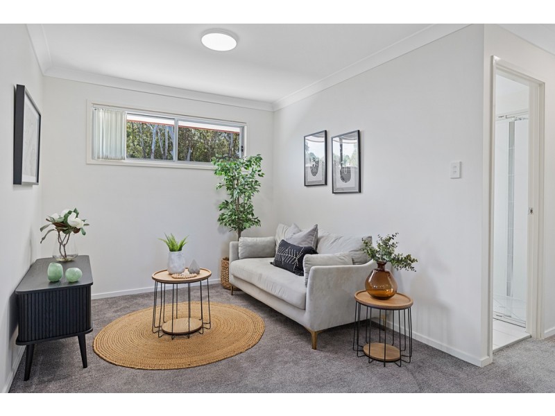10 Green Place, Redland Bay QLD 4165