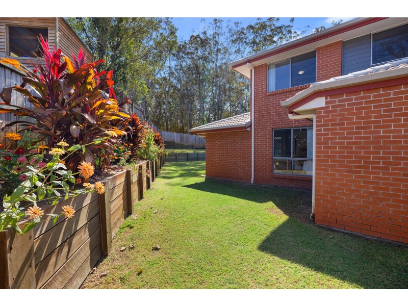 10 Green Place, Redland Bay QLD 4165