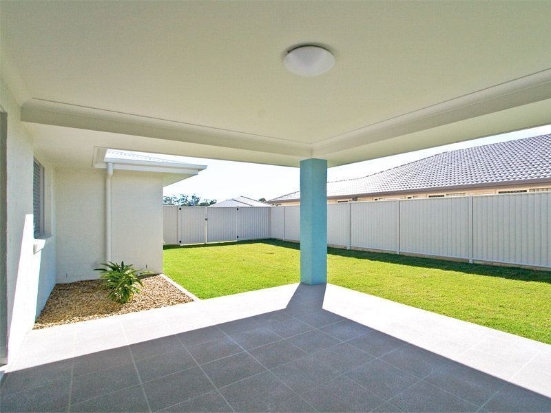 12 Tarvin Close, Wellington Point QLD 4160